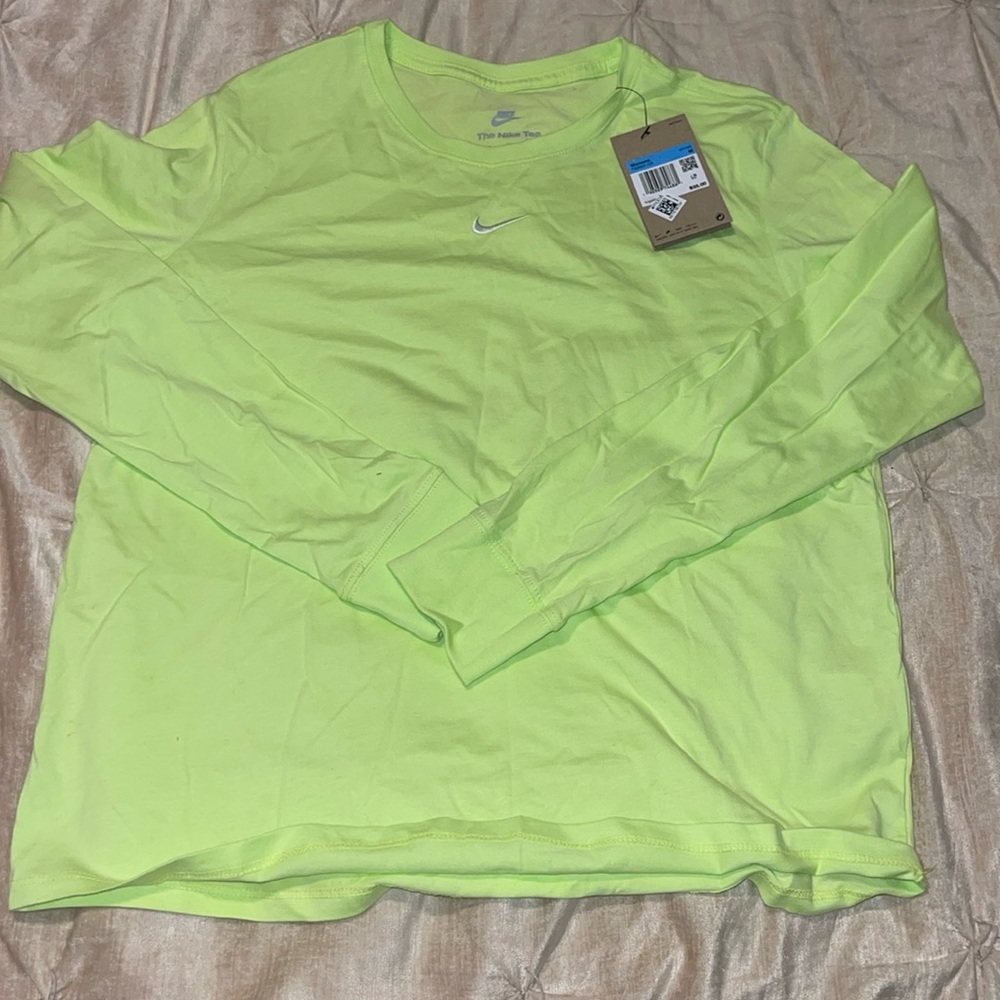Nike long sleeve tee